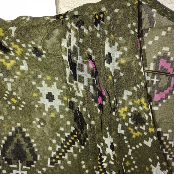 SUGAR 17 olive patterned cropped button blouse - Picture 4 of 6